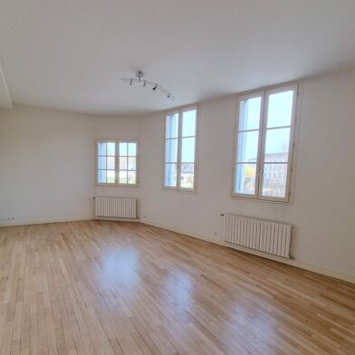 Appartement 3 pièces 610 €