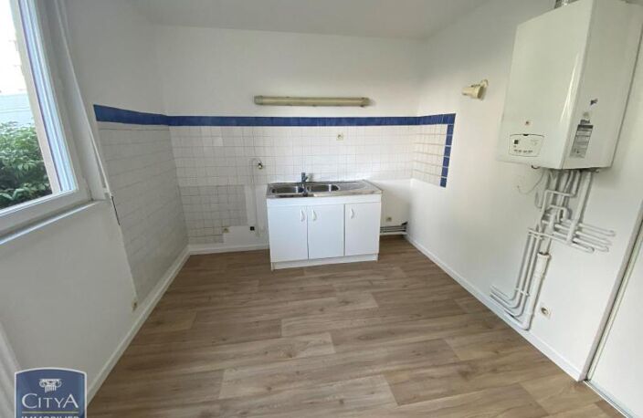 Location appartement 3 pièces 62 m² à Cholet (49300) — photo 3