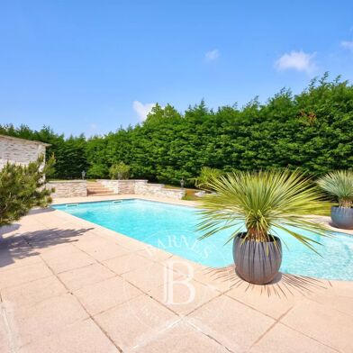 Maison 6 pièces 699000 €