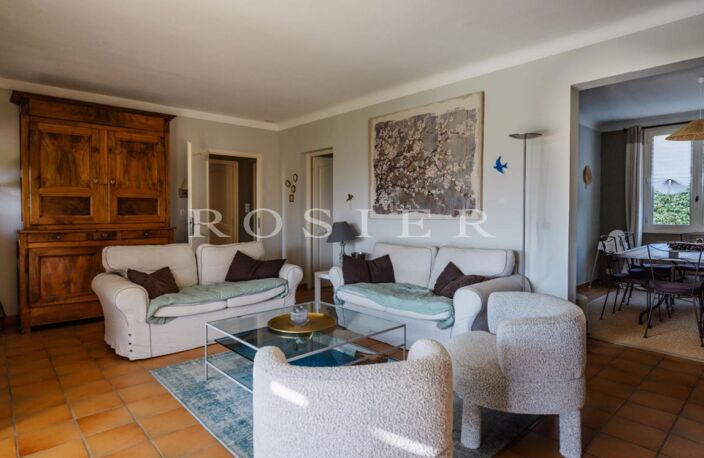 Exclusivité, maison avec piscine et vue sur le Luberon dans un q — photo 4