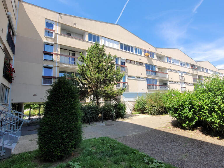 COMPIEGNE - AU CALME — photo 1