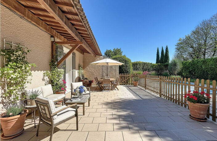 EXCLUSIVITE - MAISON INDIVIDUELLE DE 117 M² SUR 759 M² DE TERRAIN AVEC PISCINE — photo 3