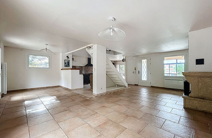 EXCLUSIVITE - MAISON INDIVIDUELLE DE 117 M² SUR 759 M² DE TERRAIN AVEC PISCINE — photo 5