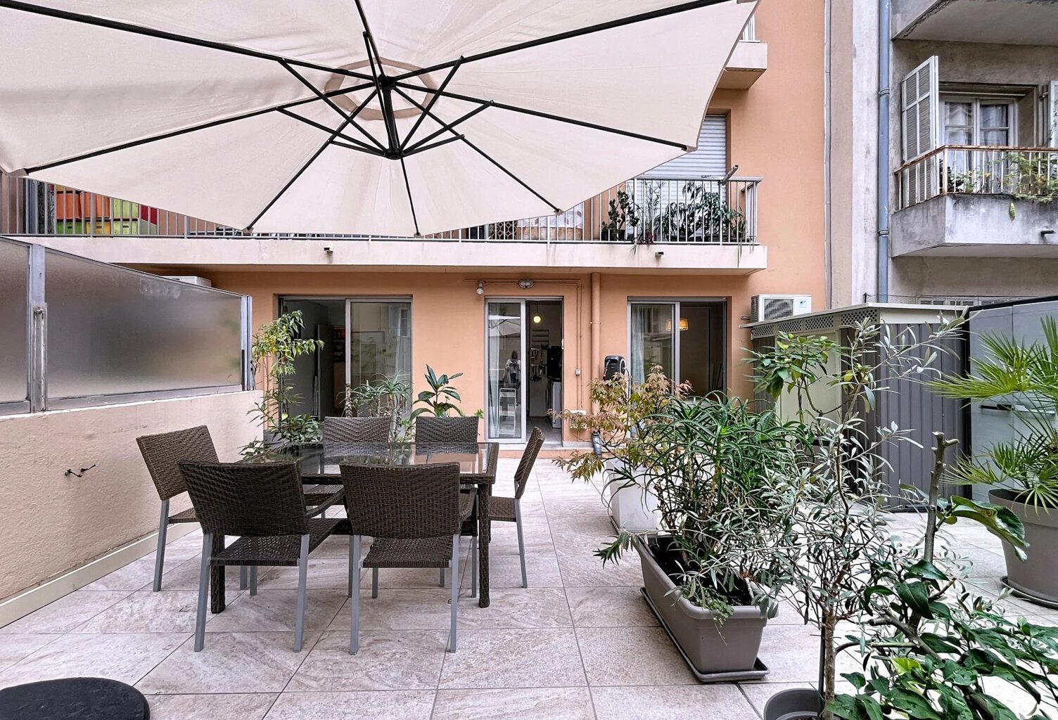 NICE - RIQUIER: APPARTEMENT 4 P TERRASSE — photo 1