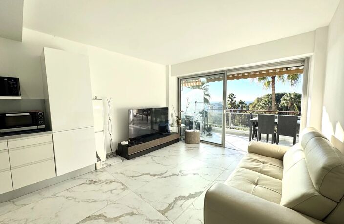 Super Cannes : Élégant 2 pièces avec terrasse et vue mer dans un — photo 5