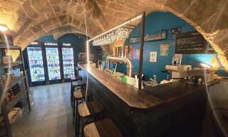 Commerce 4 Pièces 82 m² à vendre à Uzès (30700)