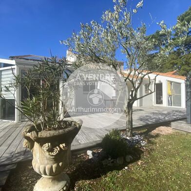 Maison 6 pièces 599000 €