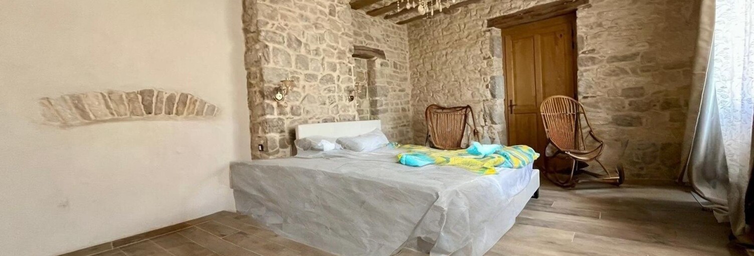 Maison 10 Pièces 215 m² à vendre à Port-Lesney (39600)