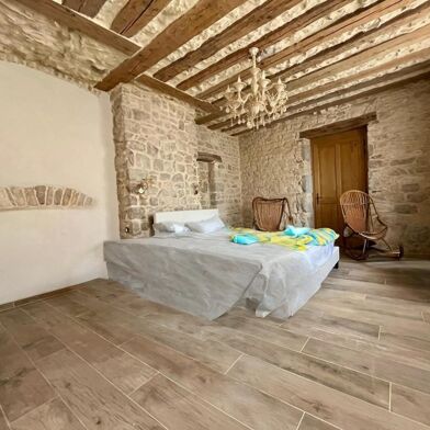 Maison 10 pièces 585000 €