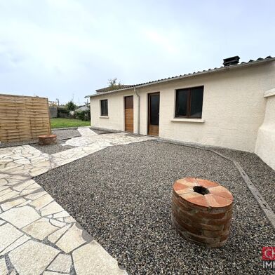 Maison 5 pièces 896 €