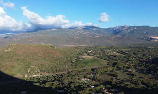 Terrain  8400 m² à vendre à Figari (20114)