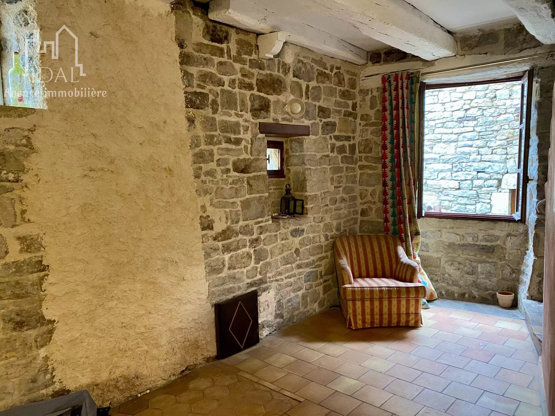 Photo Charmante maison dans la cité médiévale image 2/4