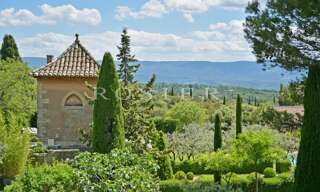 Maison 12 Pièces 345 m² à vendre à Gordes (84220)