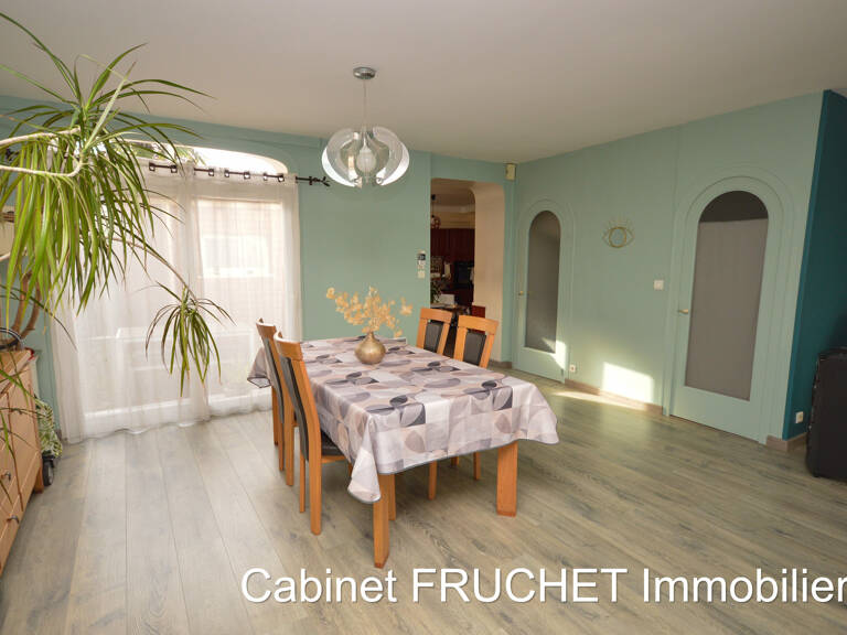 CHANTONNAY - En centre ville - Maison avec 3 chambres et ext — photo 1