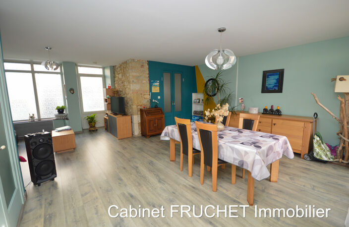 CHANTONNAY - En centre ville - Maison avec 3 chambres et ext — photo 2