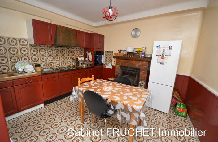 CHANTONNAY - En centre ville - Maison avec 3 chambres et ext — photo 5