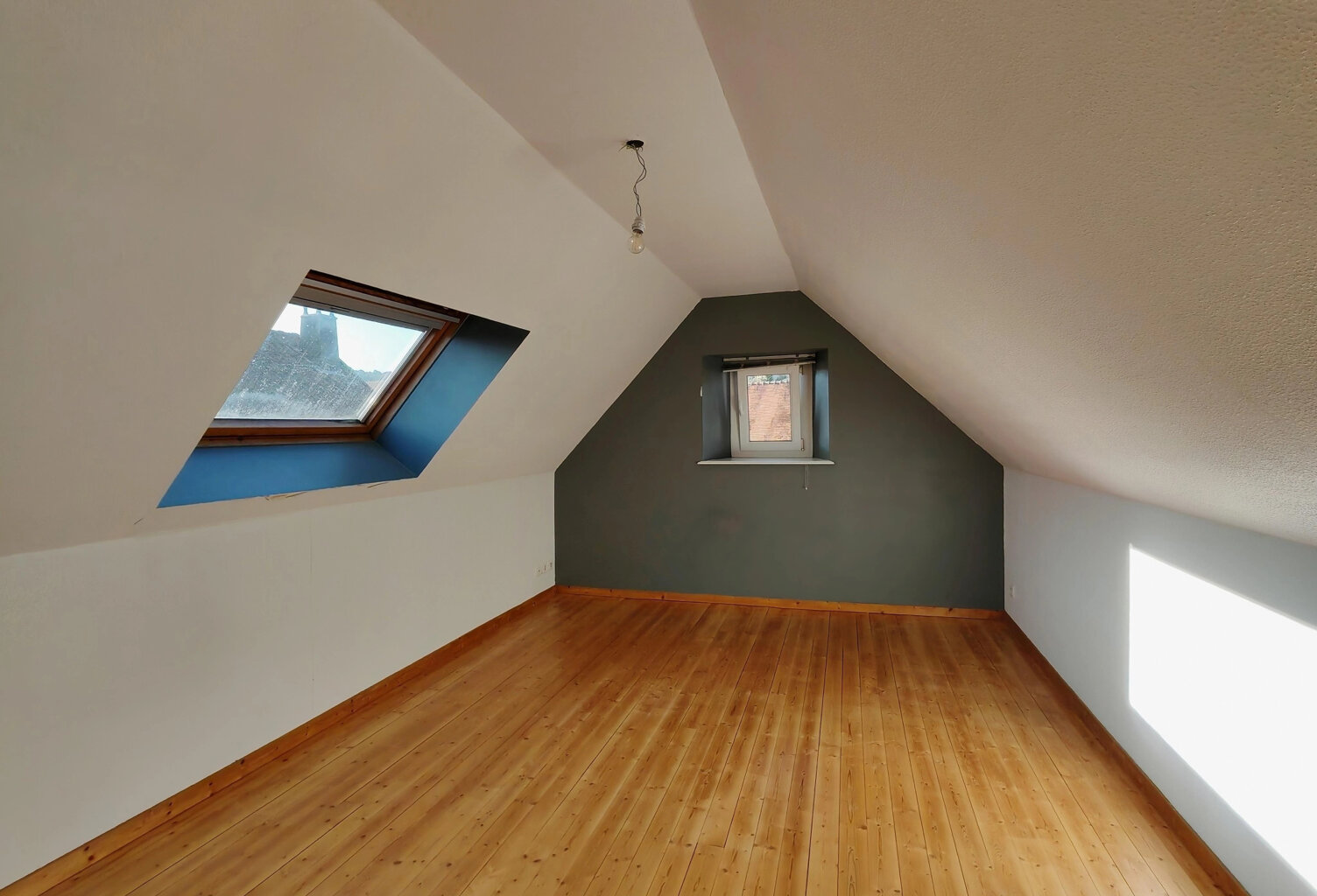 Appartement dernier étage à acheter à Baume-Les-Dames — photo 1