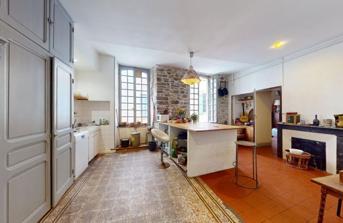 Maison de village avec appt et local commercial loués — photo 2