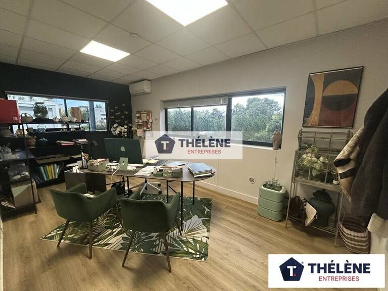 BUREAUX à LOUER — photo 1