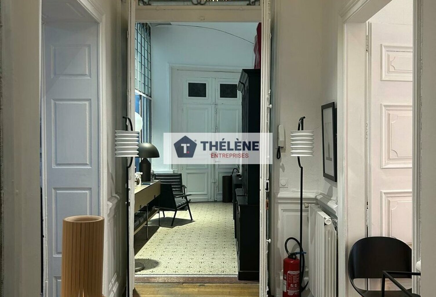 BUREAUX à LOUER — photo 1