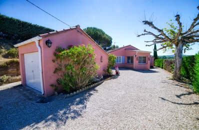 Villa de plain-pied sur 2800m2 — photo du bien