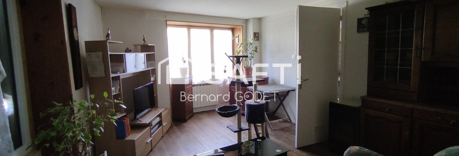 Immeuble  115 m² à vendre à Le Grand-Madieu (16450)