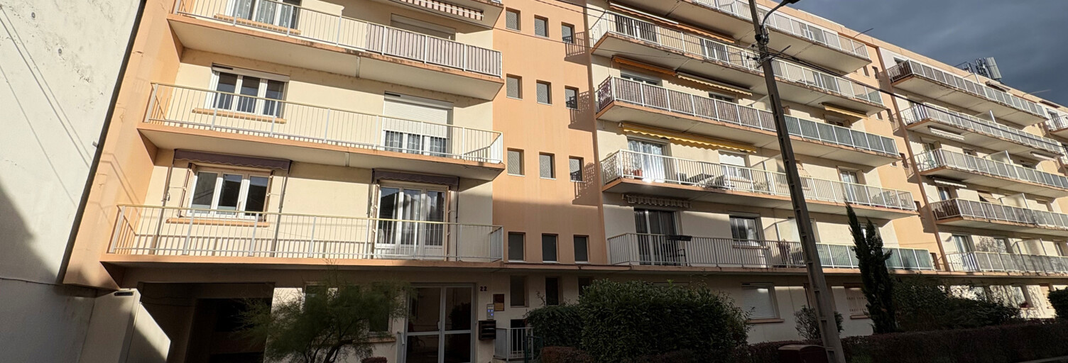 Garage  12 m² à louer à Roanne (42300)