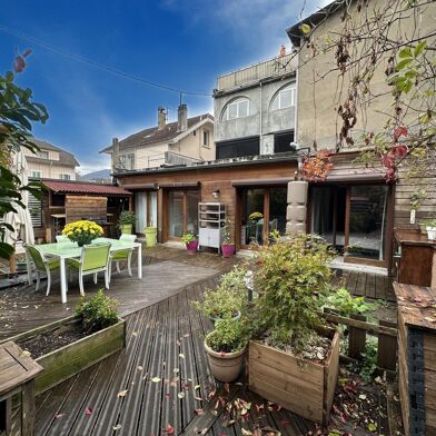 Appartement 6 pièces 449000 €