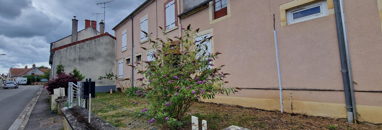 Immeuble  218 m² à vendre à Sancoins (18600)