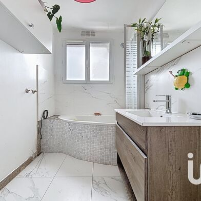 Appartement 4 pièces 210000 €