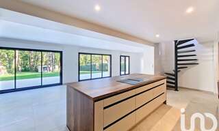 Maison 5 Pièces 175 m² à vendre à Saint-Fargeau-Ponthierry (77310)