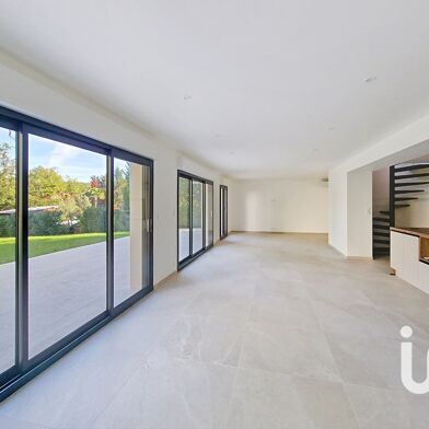 Maison 5 pièces 649000 €