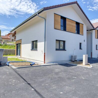 Maison 5 pièces 2650 €