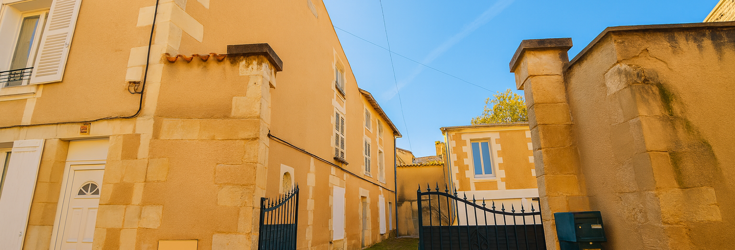 Immeuble  250 m² à vendre à Poitiers (86000)