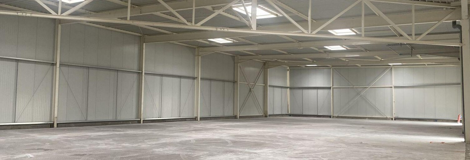 Commerce  900 m² à louer à Eslettes (76710)