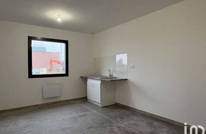 Location Hangar 900 m&sup2; — photo 5