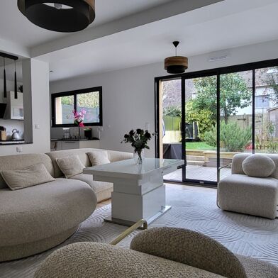 Maison 6 pièces 880000 €