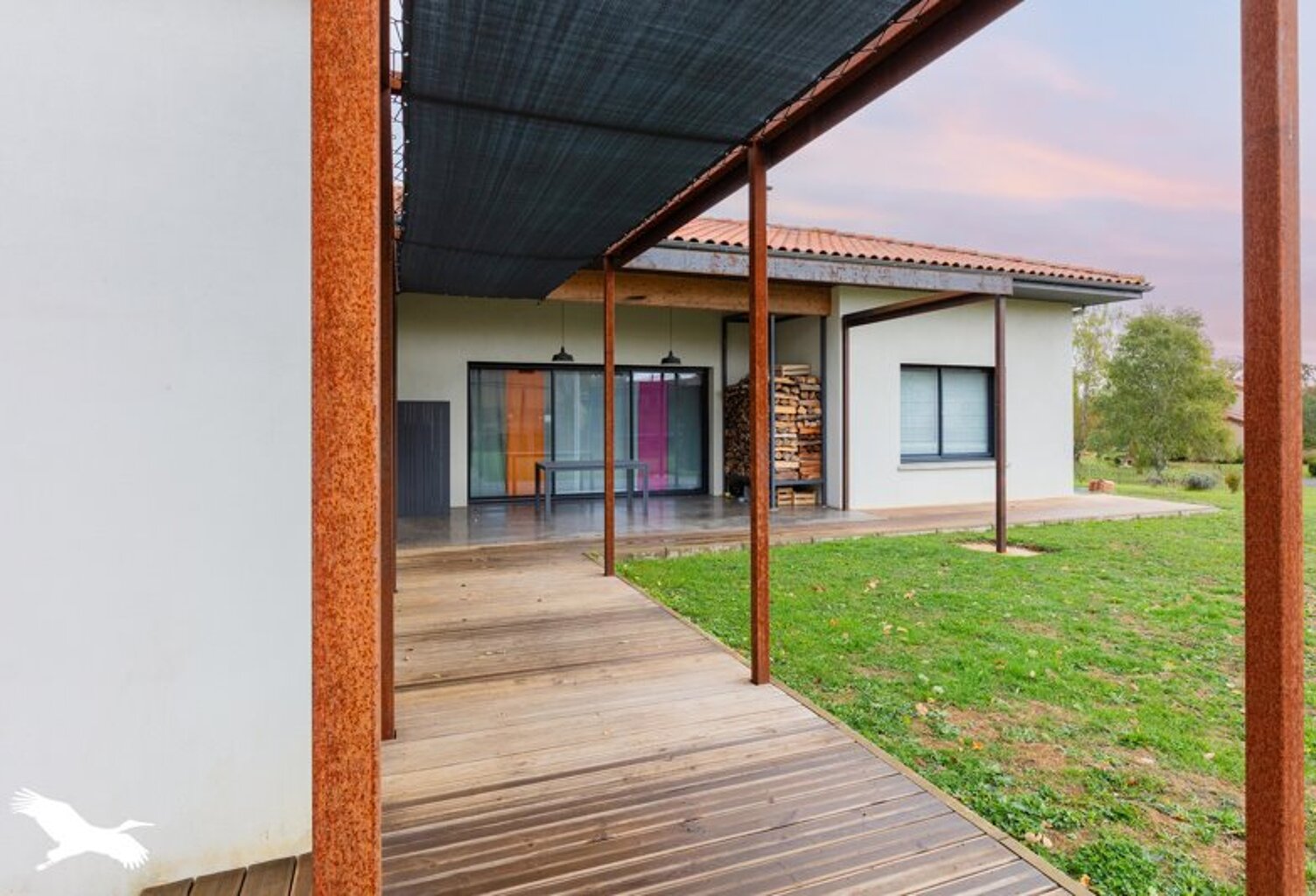 Contemporaine de 7 pièces principales — photo 1
