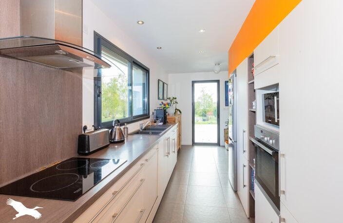Contemporaine de 7 pièces principales — photo 3