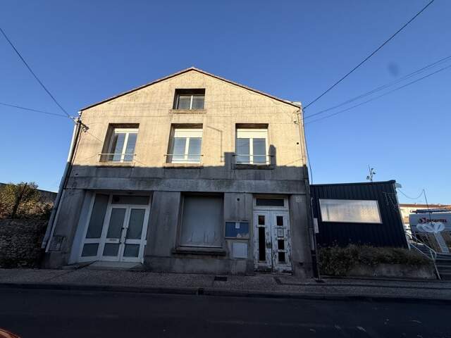 Immeuble à Soyaux — photo du bien