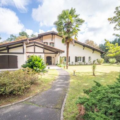 Maison 8 pièces 660000 €