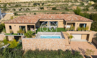 Maison 8 Pièces 330 m² à vendre à Le Castellet (83330)