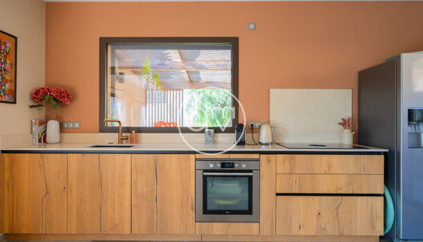 Villa / Maison 8 pièces  à vendre Castellet (Le) 83330