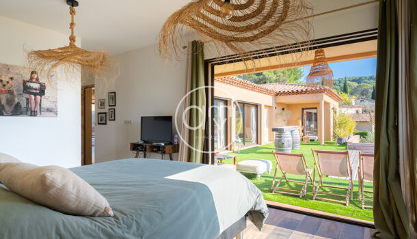 Villa / Maison 8 pièces  à vendre Castellet (Le) 83330