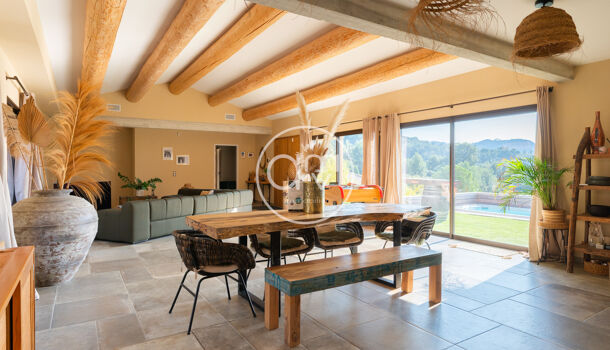 Villa / Maison 8 pièces  à vendre Castellet (Le) 83330