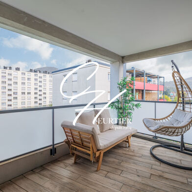 Appartement 4 pièces 275000 €