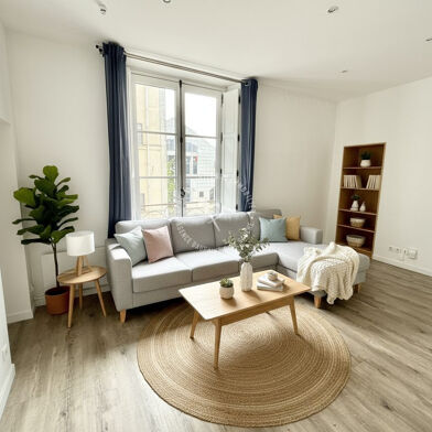 Appartement 2 pièces 815 €