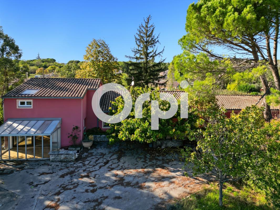 Villa / Maison  T9 à vendre Ruoms 07120