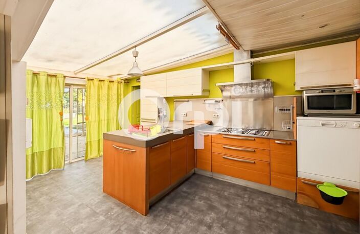 Maison avec deux dépendances et piscine — photo 5