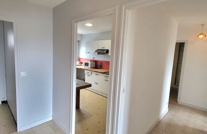 Rouen-Docks : Bel Appartement 73 m² au 5e E (Asc) avec 2 CH, Balcon panor., Gge priv. & Cave  - Px attractif ! — photo 4